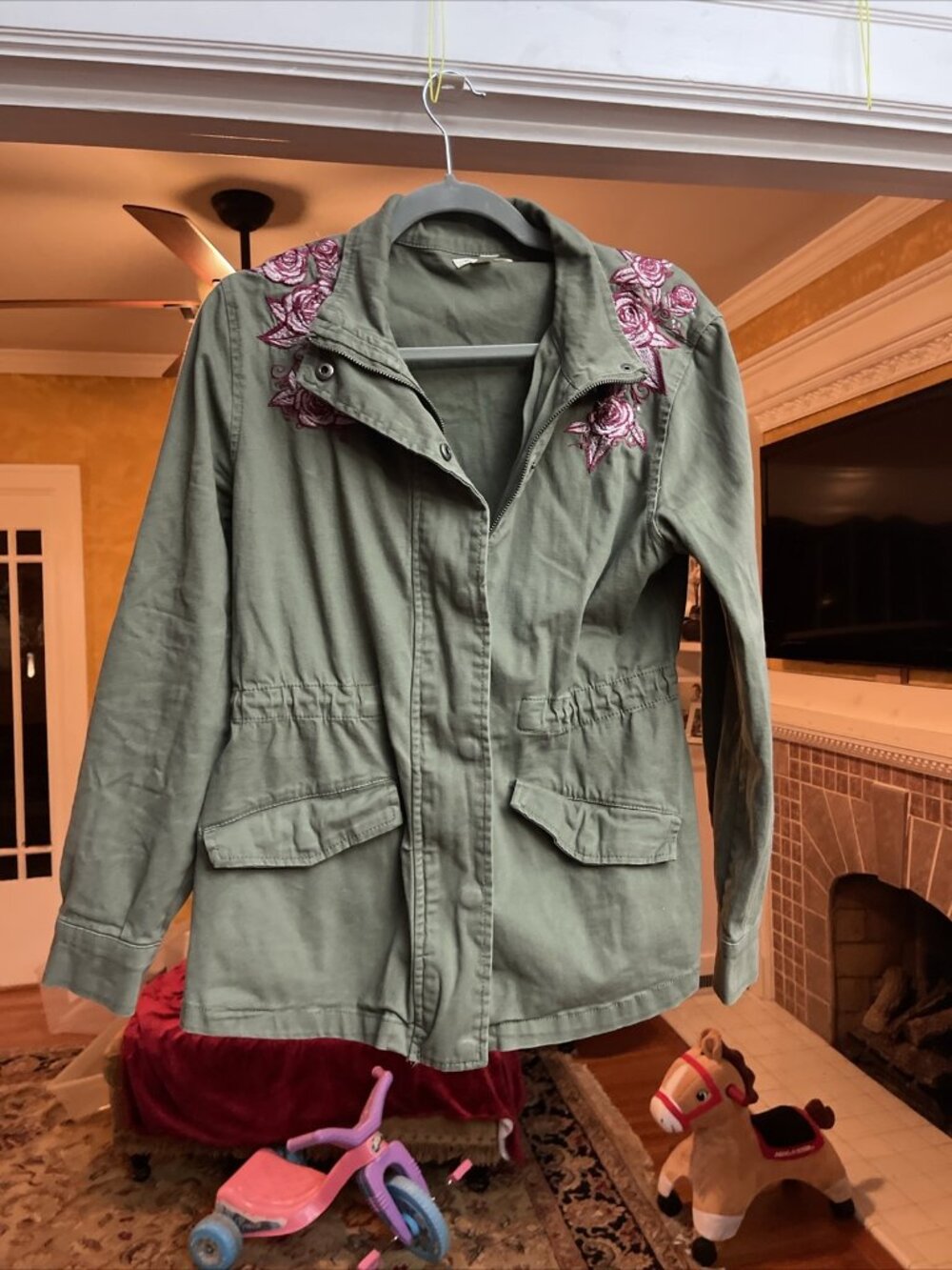 Mi Ami Jacket Womens Small Army Green Embroidered Rose Shoulders